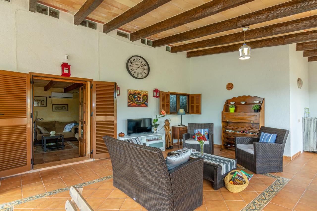 Casa Baix Holiday home *